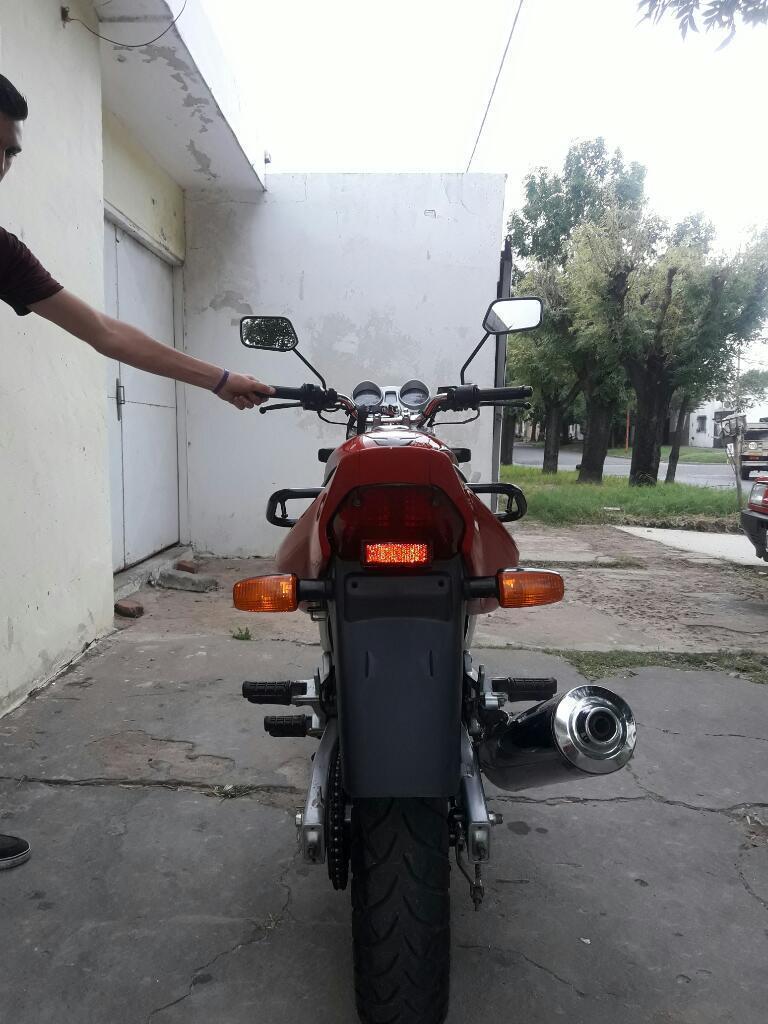 Vendo O Permuto Honda Twister 250cc