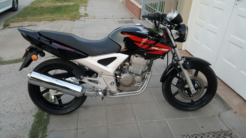 Honda Twister Inmaculada