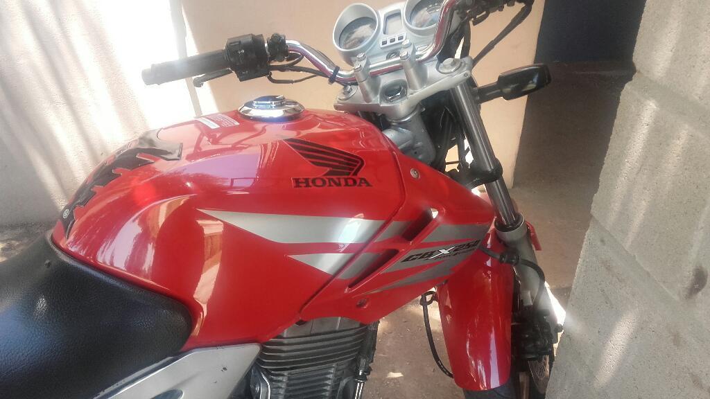 Moto Honda Twister