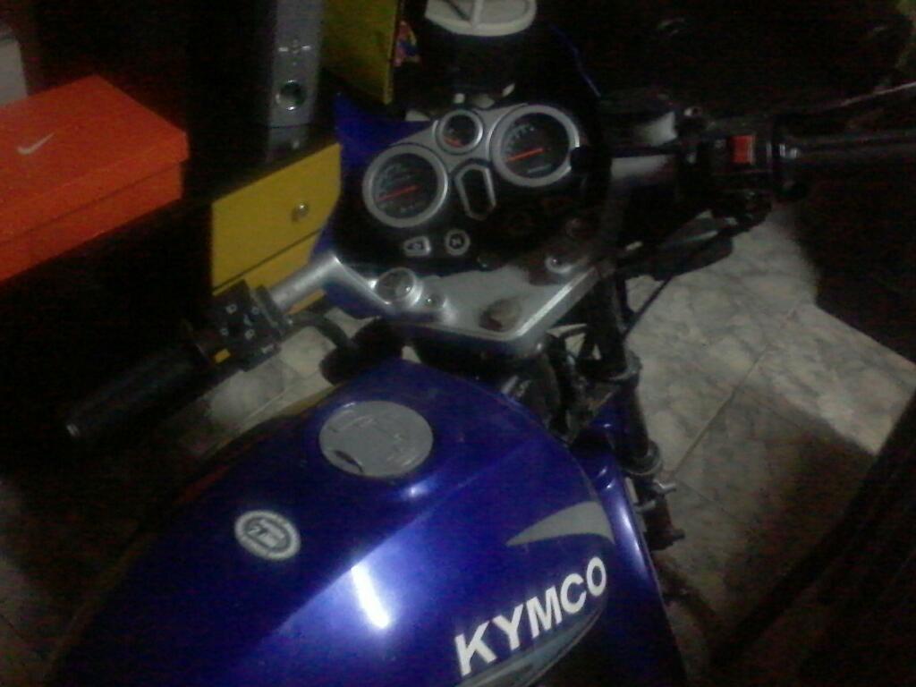 Vendo. o permuto moto