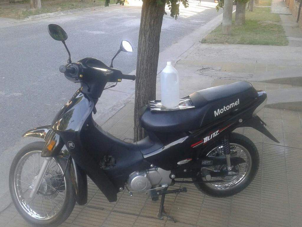 Vendo Motomel Blitz 2014 con 2600km