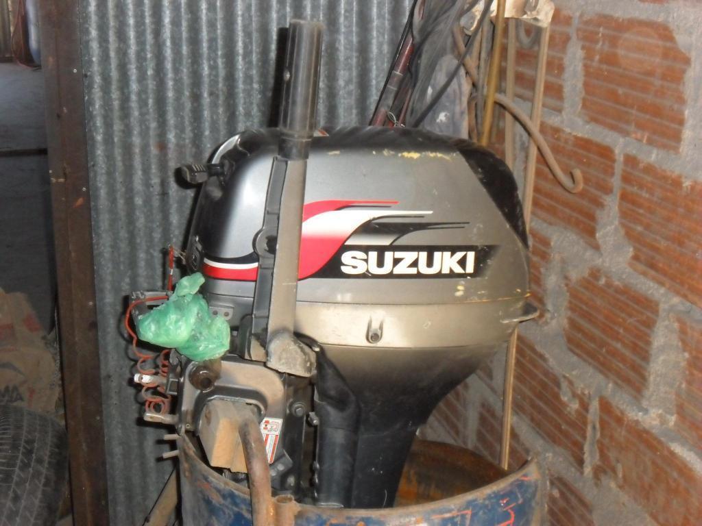 Vendo o permuto Suzuki 15 hp