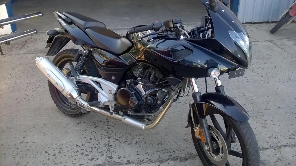 BAJAJ ROUSER 220F. VENDO O PERMUTO