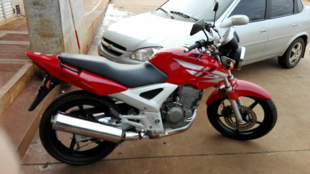 Vendo Moto Honda Twister