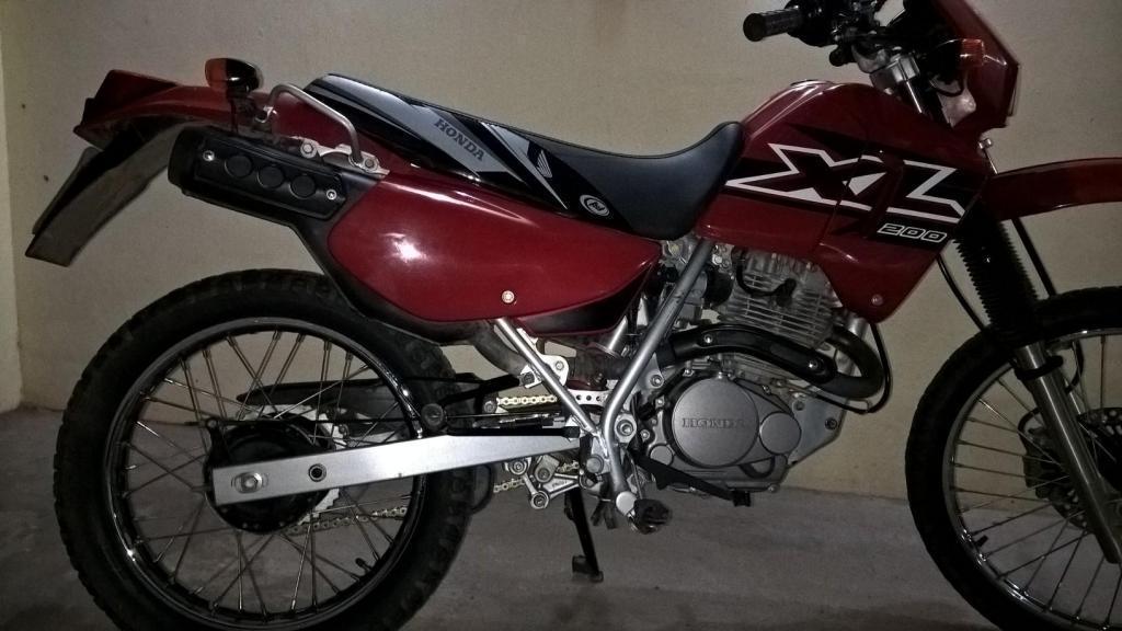 HONDA XL 200