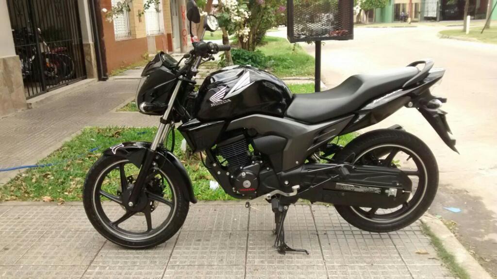 Vendo Honda Invicta Mod. 2014