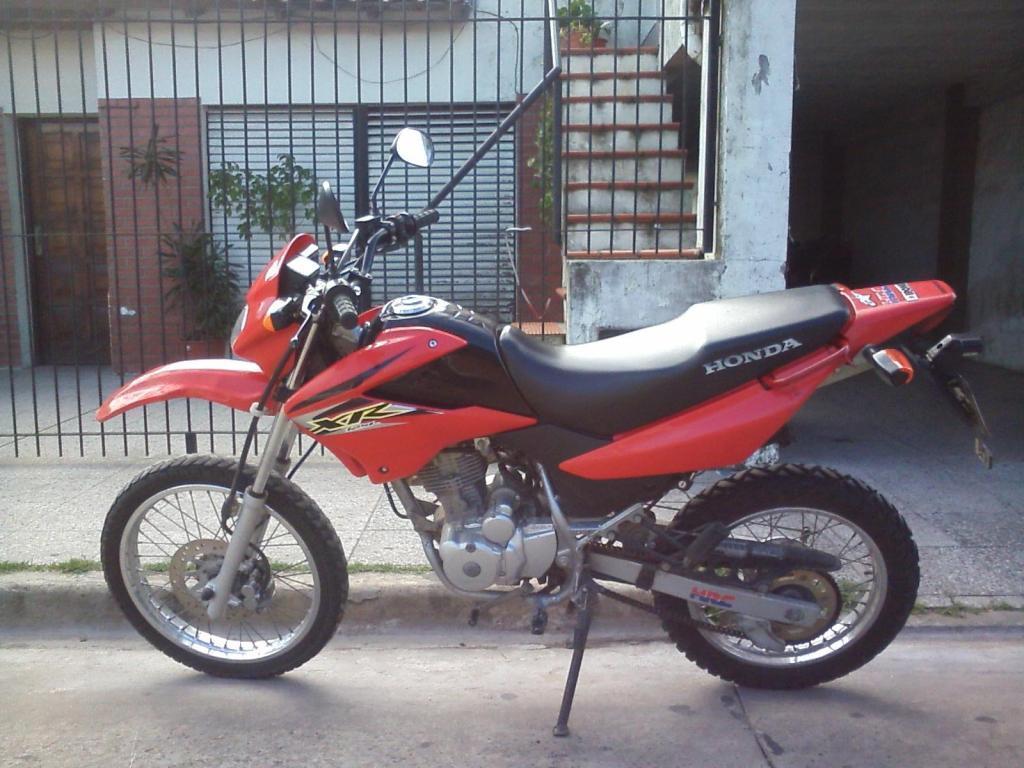 vendo xr 125 2011 IMPECABLE !! MUY CUIDADA!! UN TRACTORCITO!!