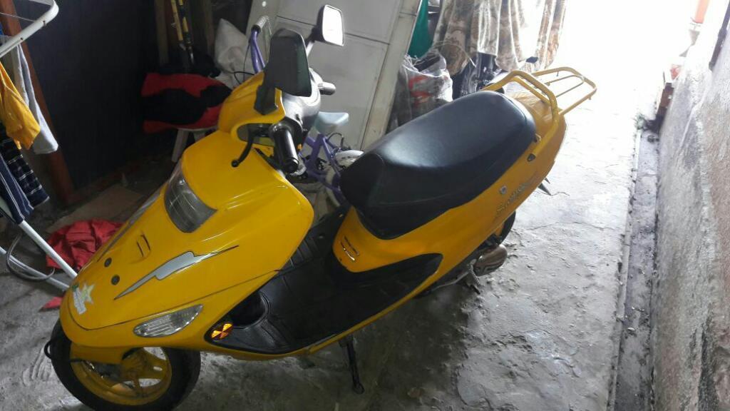 Vendo O Permuto por Otra Moto