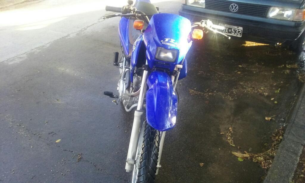 Vendo Honda Bros 125 Mod 2010 $32 000