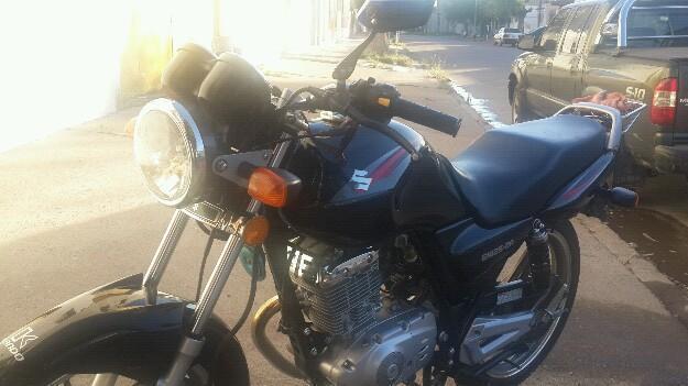 Moto suzuky EN125 2A mod 2013 imprcable 5500 km