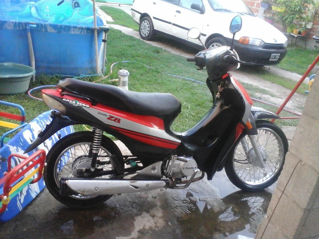Vendo zanella zb 110 titular al dia