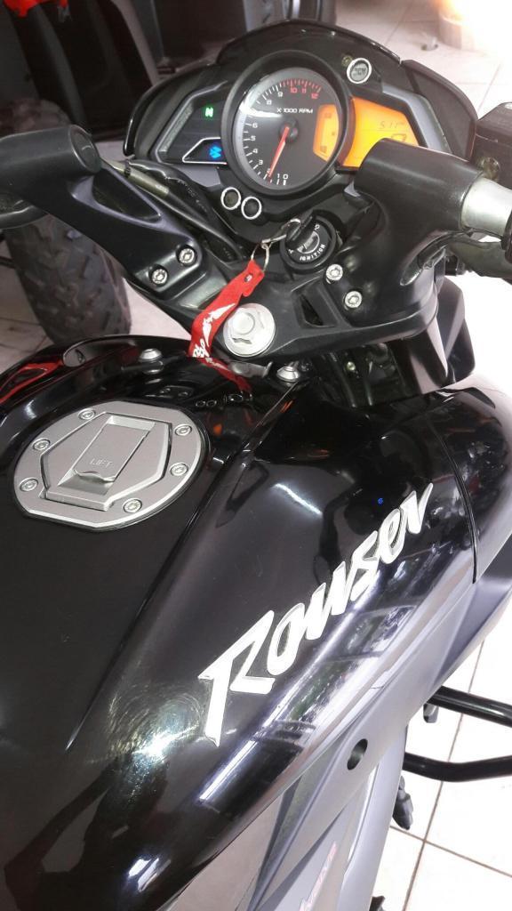 Bajaj Rouser NS200 año 2014 IMPECABLE!!! OPORTUNIDAD!!!