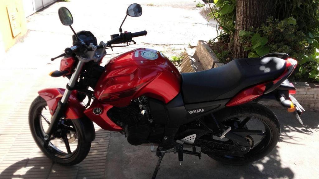 Yamaha FZ 160 CC. Modelo 2014/2015 con 6000 km, impecable ni un detall