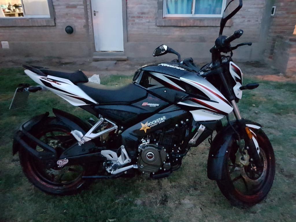 Rouser 200ns 2016 1700km