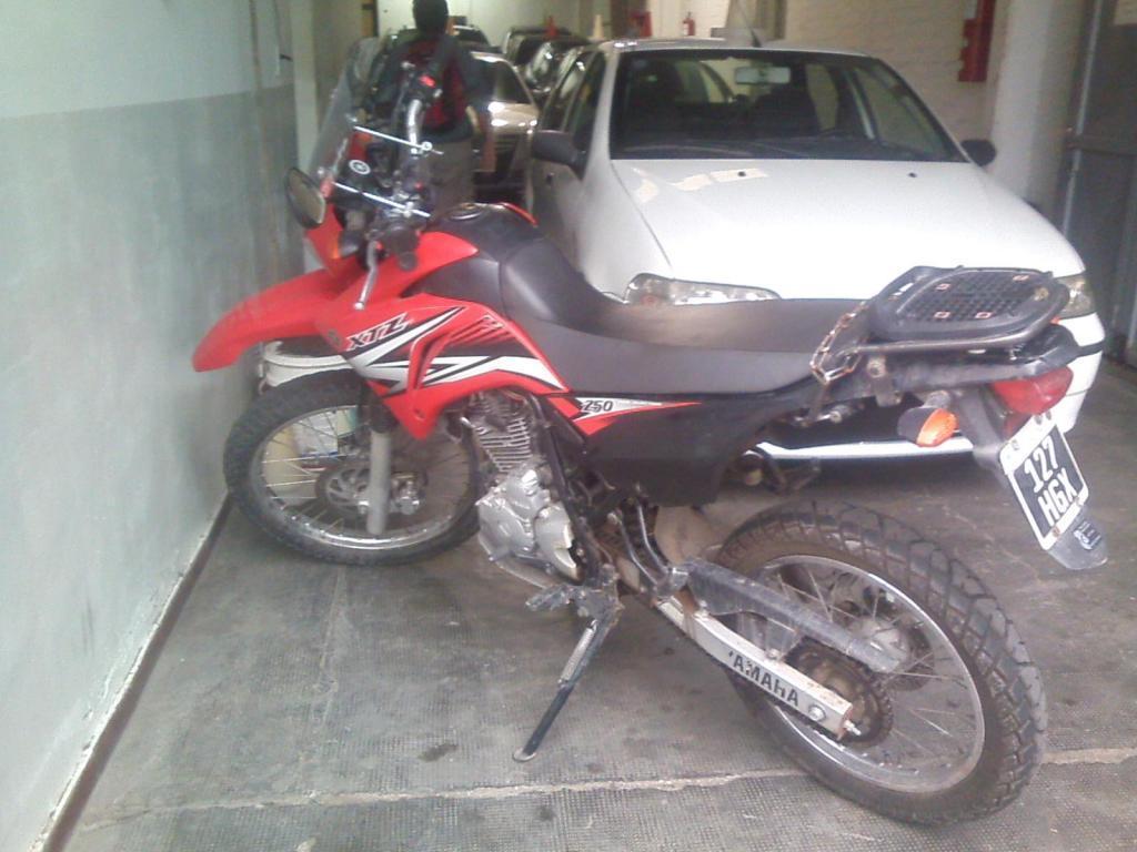 Se vende Yamaha XTZ 250 2011 ¡!!!