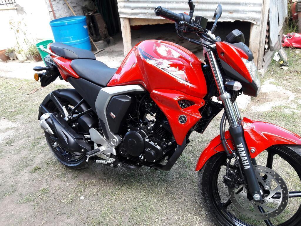 Vendo Yamaha 150 Inyeccion Seminueva