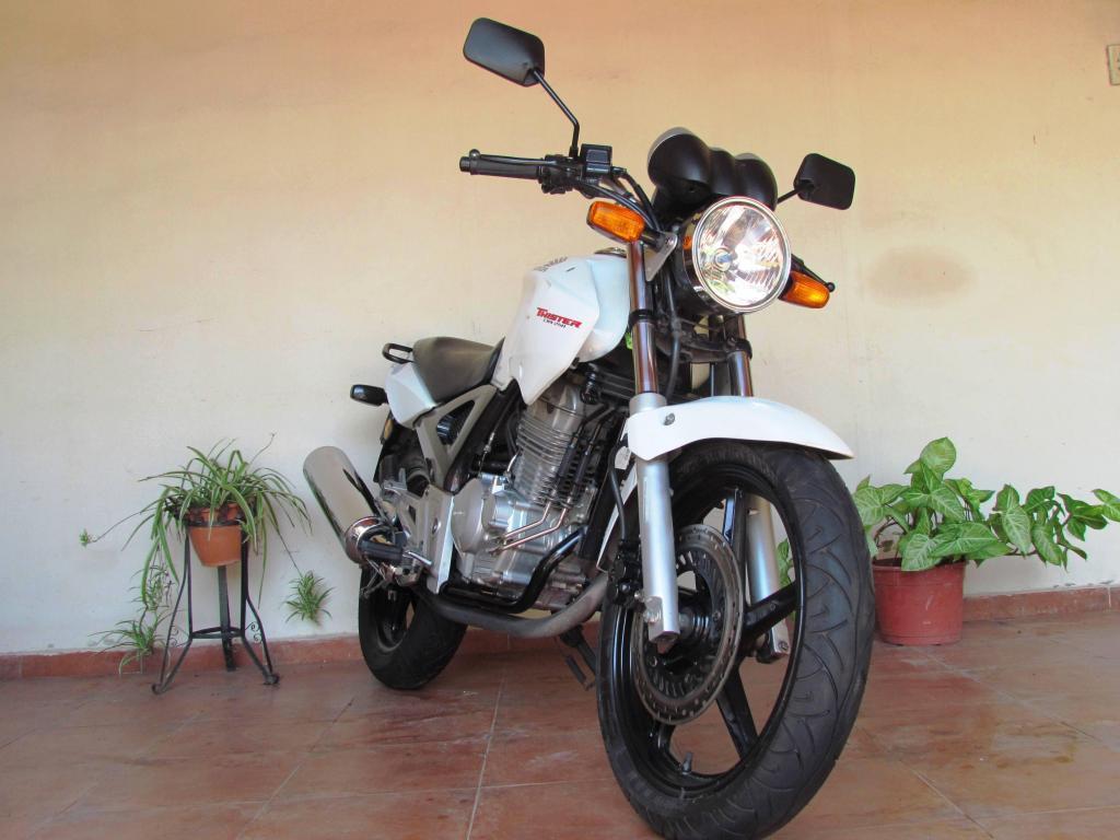 Honda CBX 250 Twister, 2014. Excelente estado