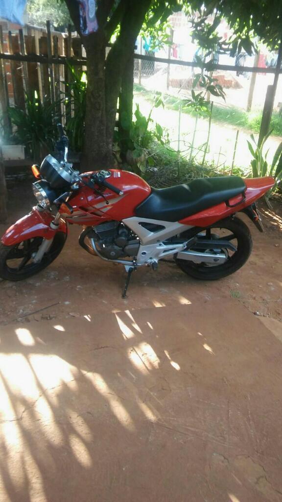 Vendo Moto Twuister 250cc