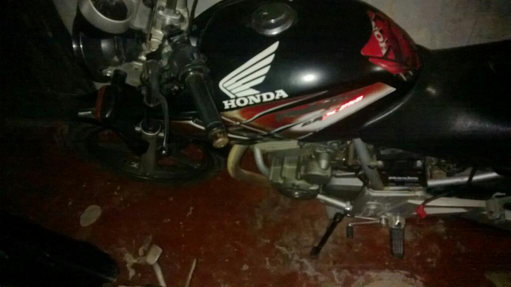 Titular Vende Honda Cbx 250