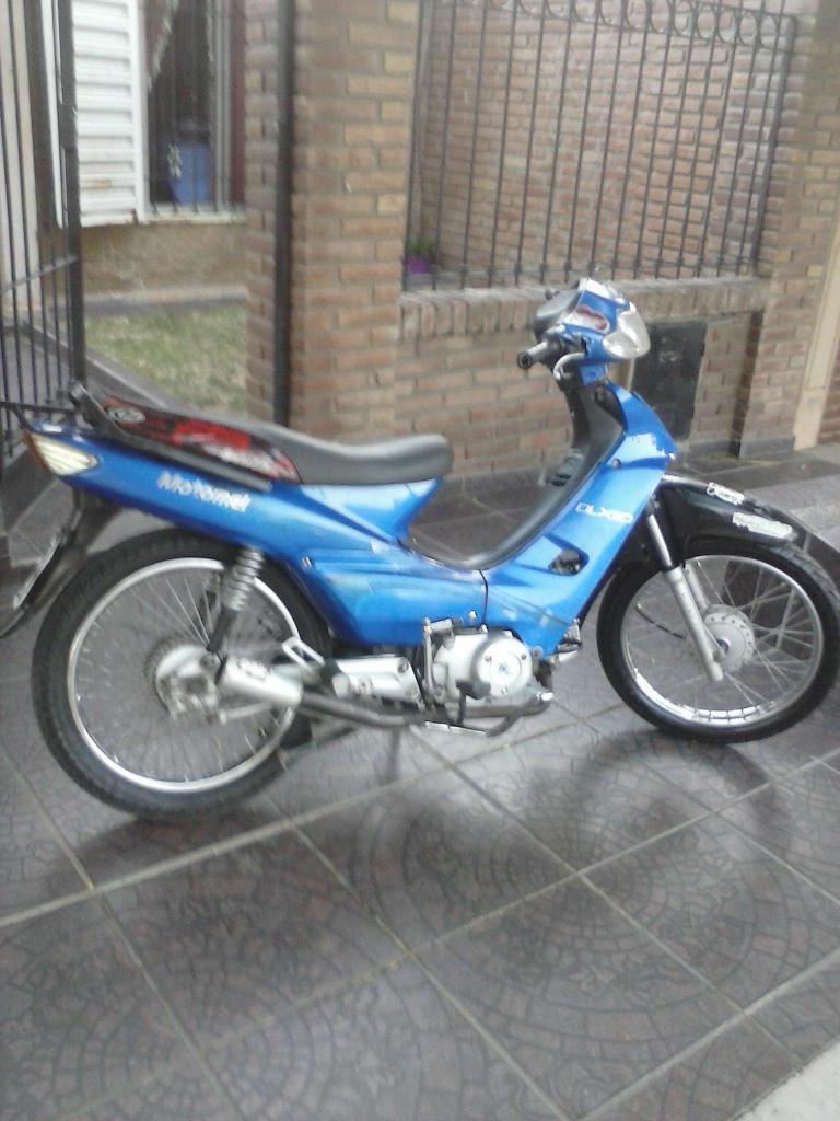 PERMUTO 110 MAS $3000 POR MOTO 150