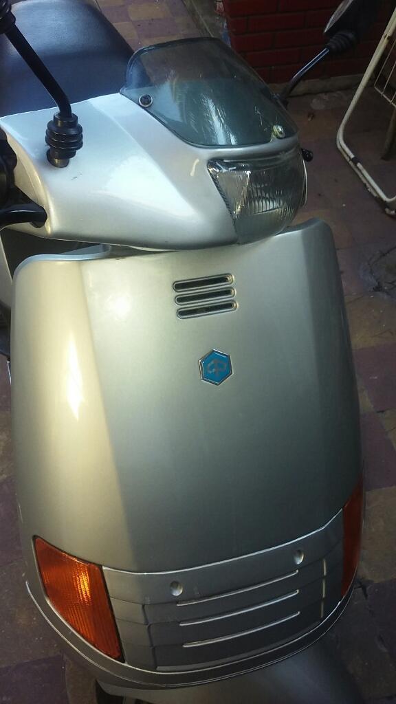 Vendo Moto Piaggio Italuana Solo 14500km