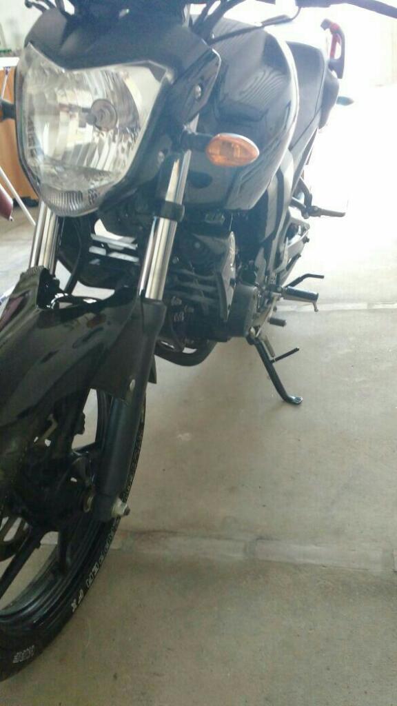 Vendo Fz 16 2015 con 5600 Km