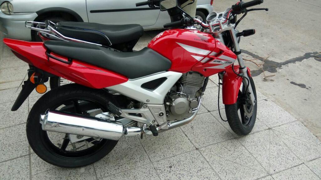 Vendo Moto Twister