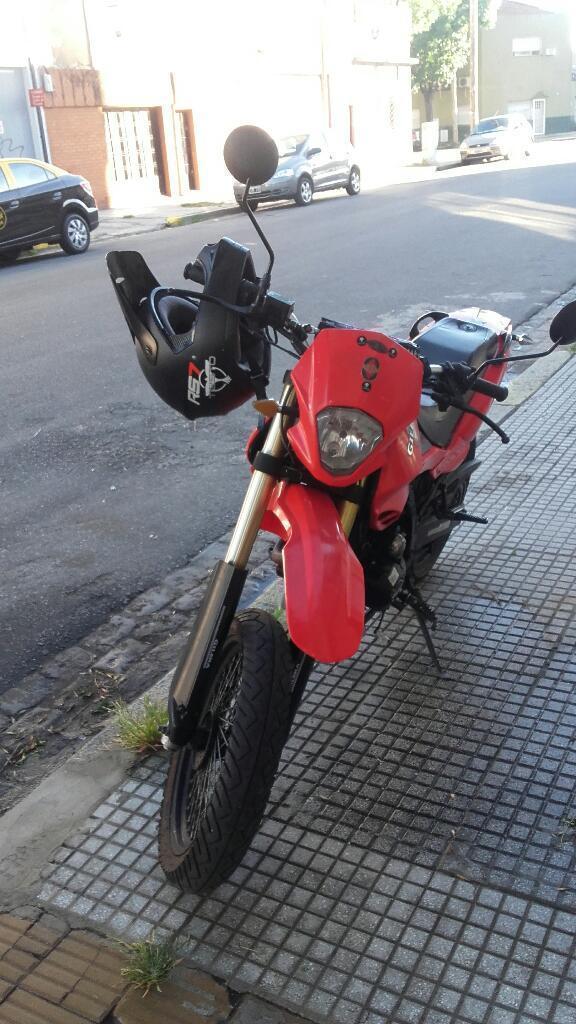 Vendo Gilera 2012. Cc 200