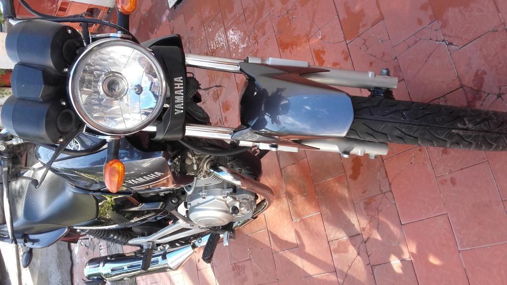 Vendo Yamaha YBR 125 Full, papeles al día. Único dueño, lista para transferir