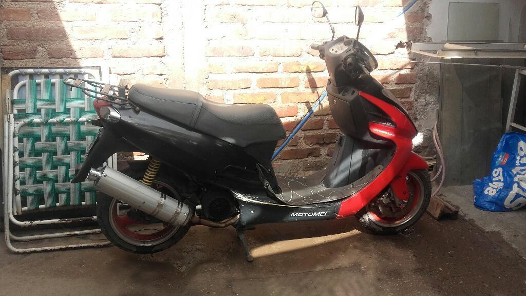 Vendo Motomel 150 Cc Scooter