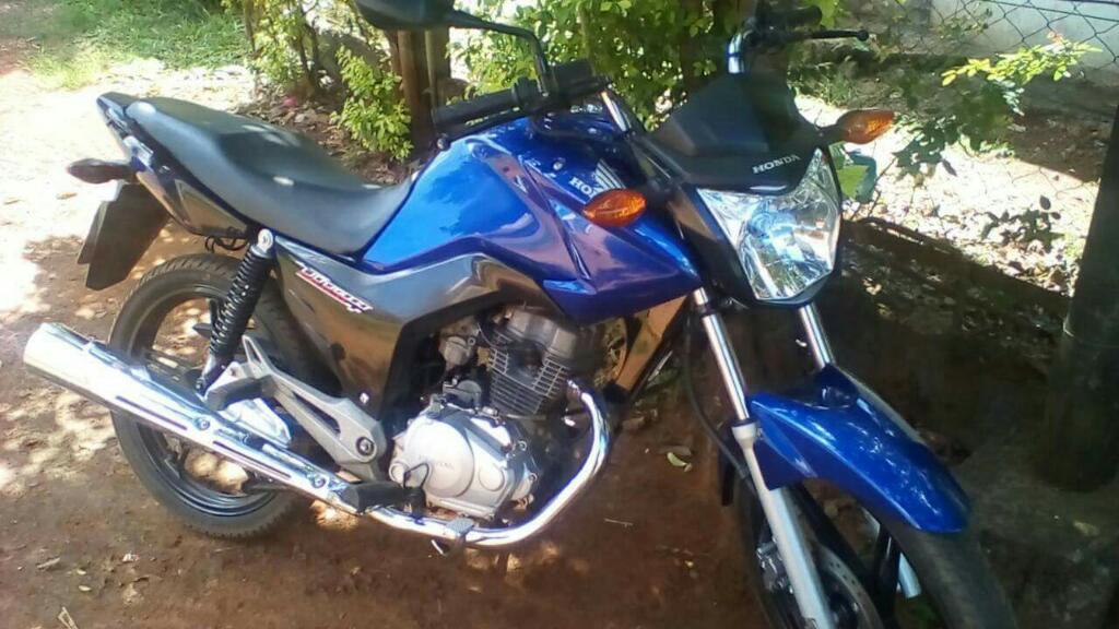 Titan 2015 Impecable  3764270677