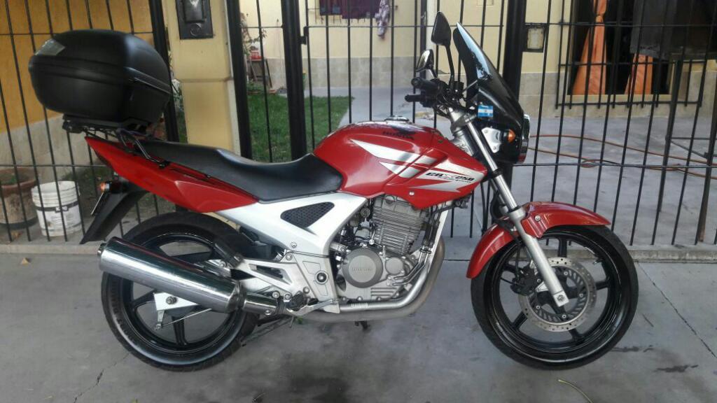 Vendo 2012 Impecable