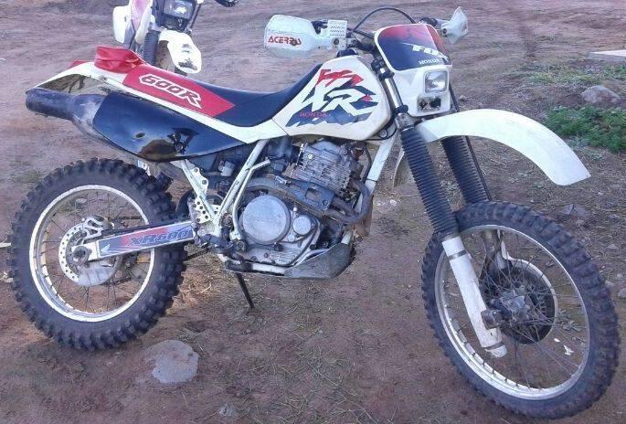 XR600 1995 con todos los accesorios lista para usar impecable