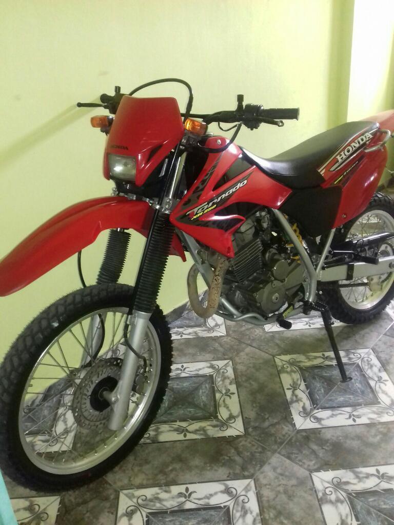 Vendo O Permuto Honda Tornado