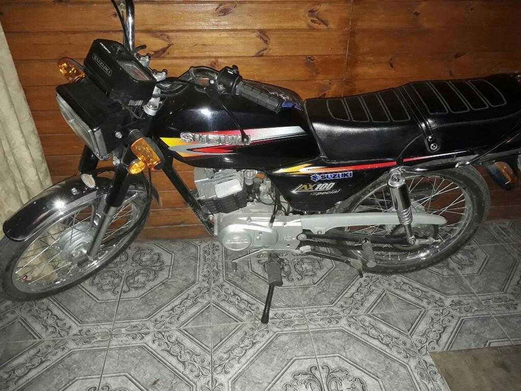 Suzuki 100 Impecable sin Detalles