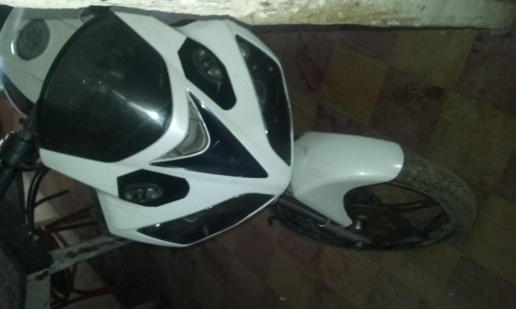 Moto 200 gilera ..2011 todos los papeles permuto x 110 y diferencia 3