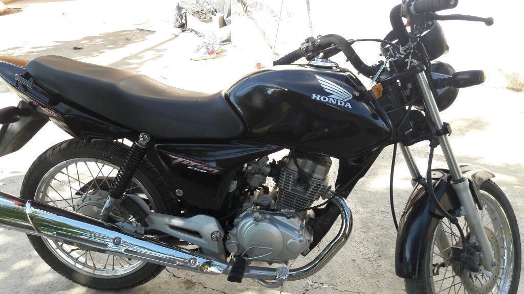 Vendo Honda Titan 150 Modelo 2013