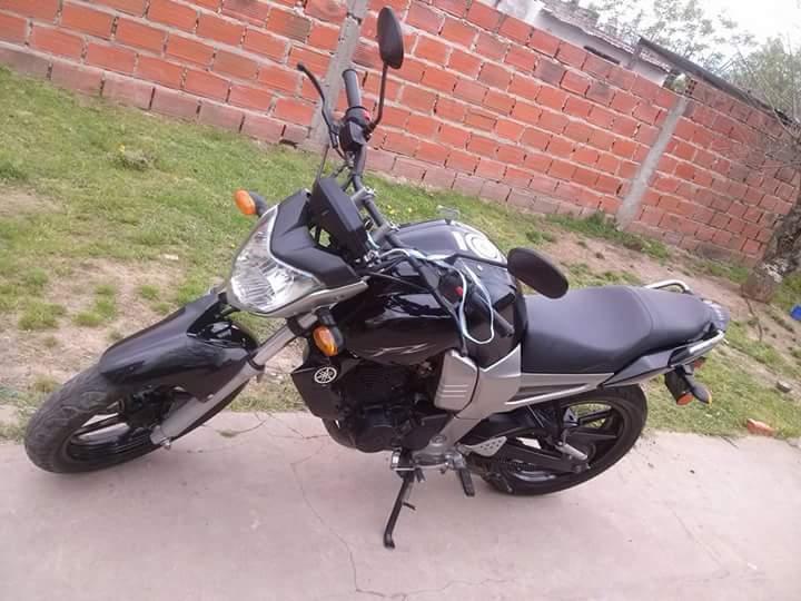 Moto yamaha fz