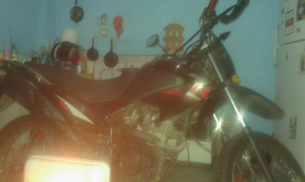 Vendo O Permuto por Otra Moto