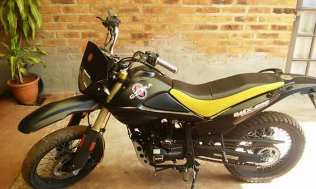 Vendo Gilera Motard 200cc. Mod 2012