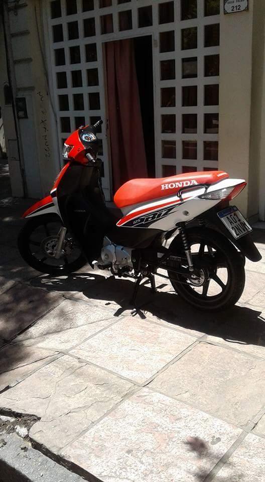 Honda viz 125 con 4.000km solo uso en ruta