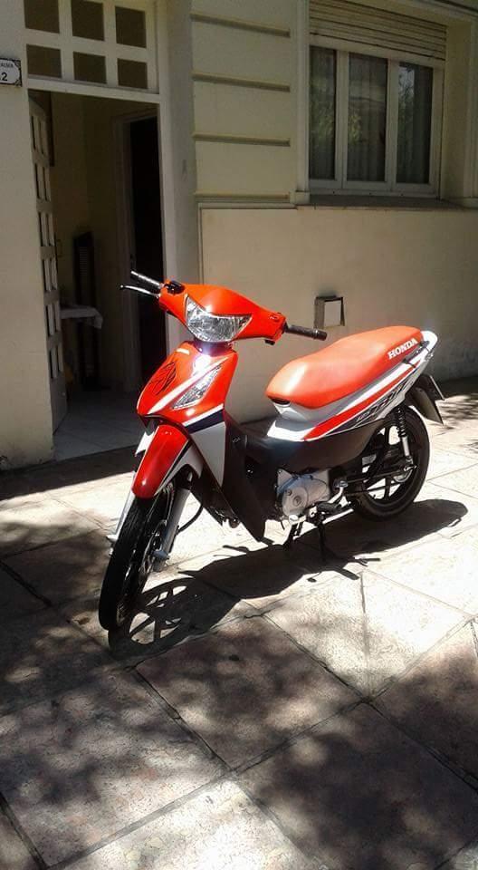 Honda viz 125 con 4.000km solo uso en ruta