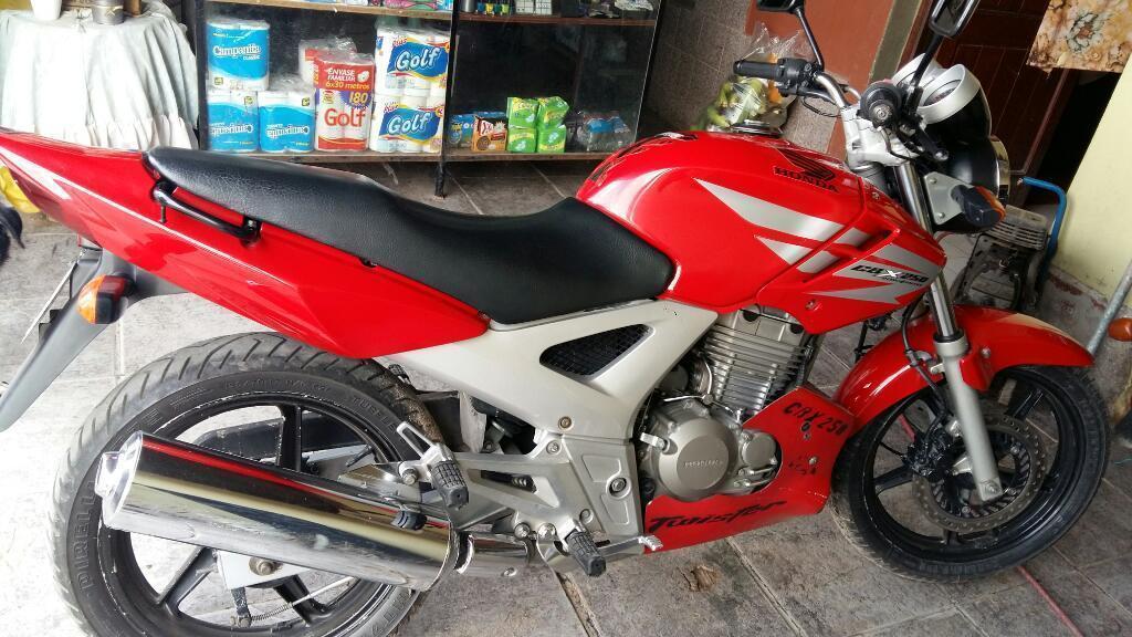 Moto Cbx 25o