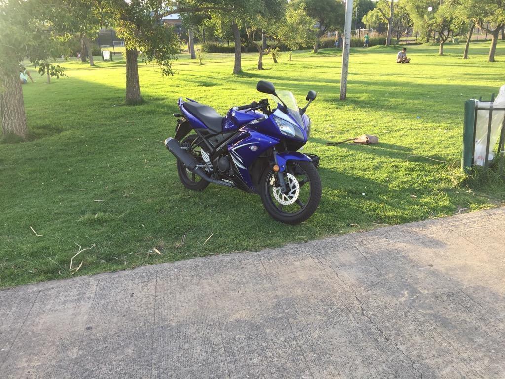 Yamaha R15