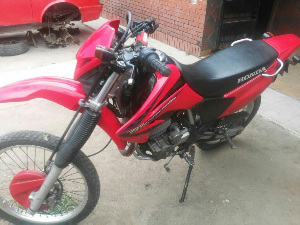 Vendo Honda Tornado en Muy Buen Estado