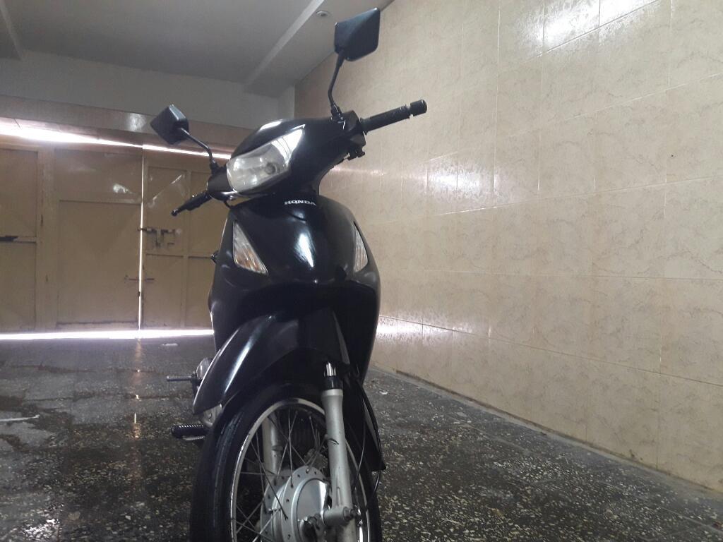 Vendo Hermosa Honda Biz 125cc 2012