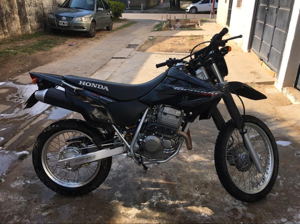 Vendo Honda Tornado