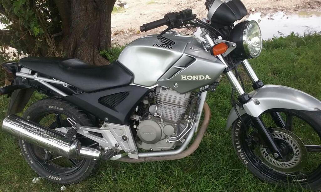 Permuto Moto Twister 250