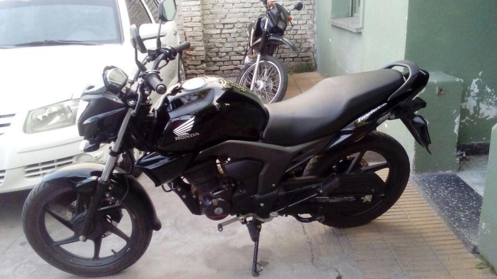 vendo o permuta por 110 o 125 honda invicta 150 modelo 2015