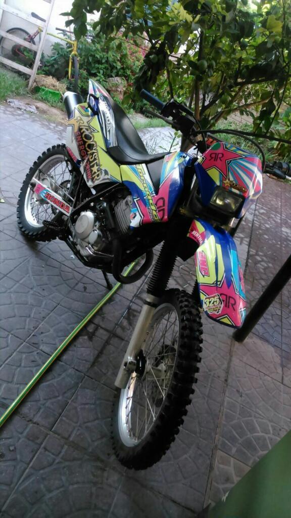 Vendo Honda Tornado 2006